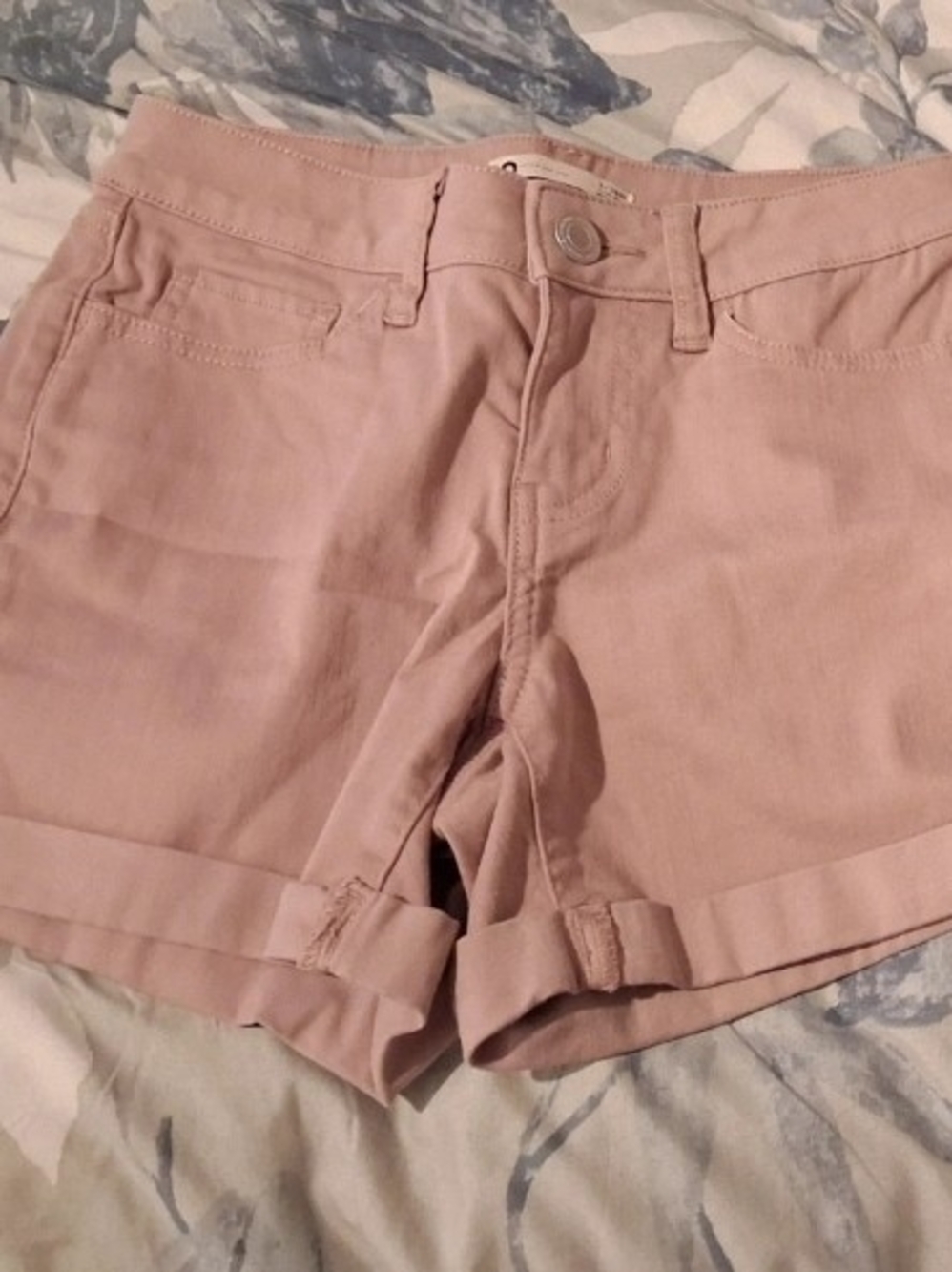 SO Mauve-Pink Rolled Hem Jean Shorts Size 3